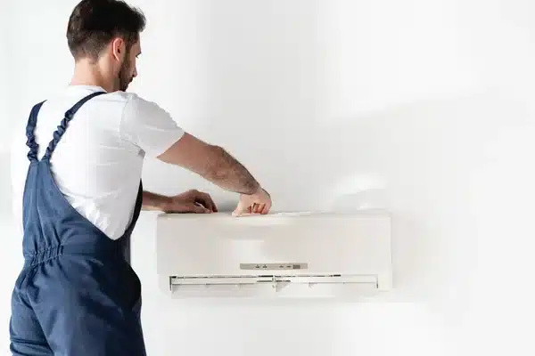 Fixing aricondition problem for why is my air conditioner freezing up?